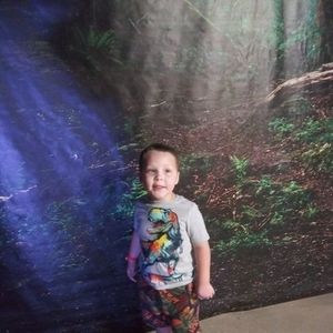 Meet your Posher, Ebony